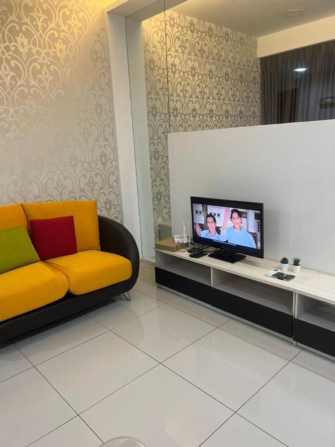 20 Cozy Mount Austin Tebrau Near Jusco Toppen * Johor Bahru